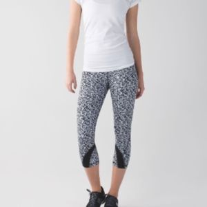 Lululemon Inspire Crop II Mini Brushed Animal sz 4